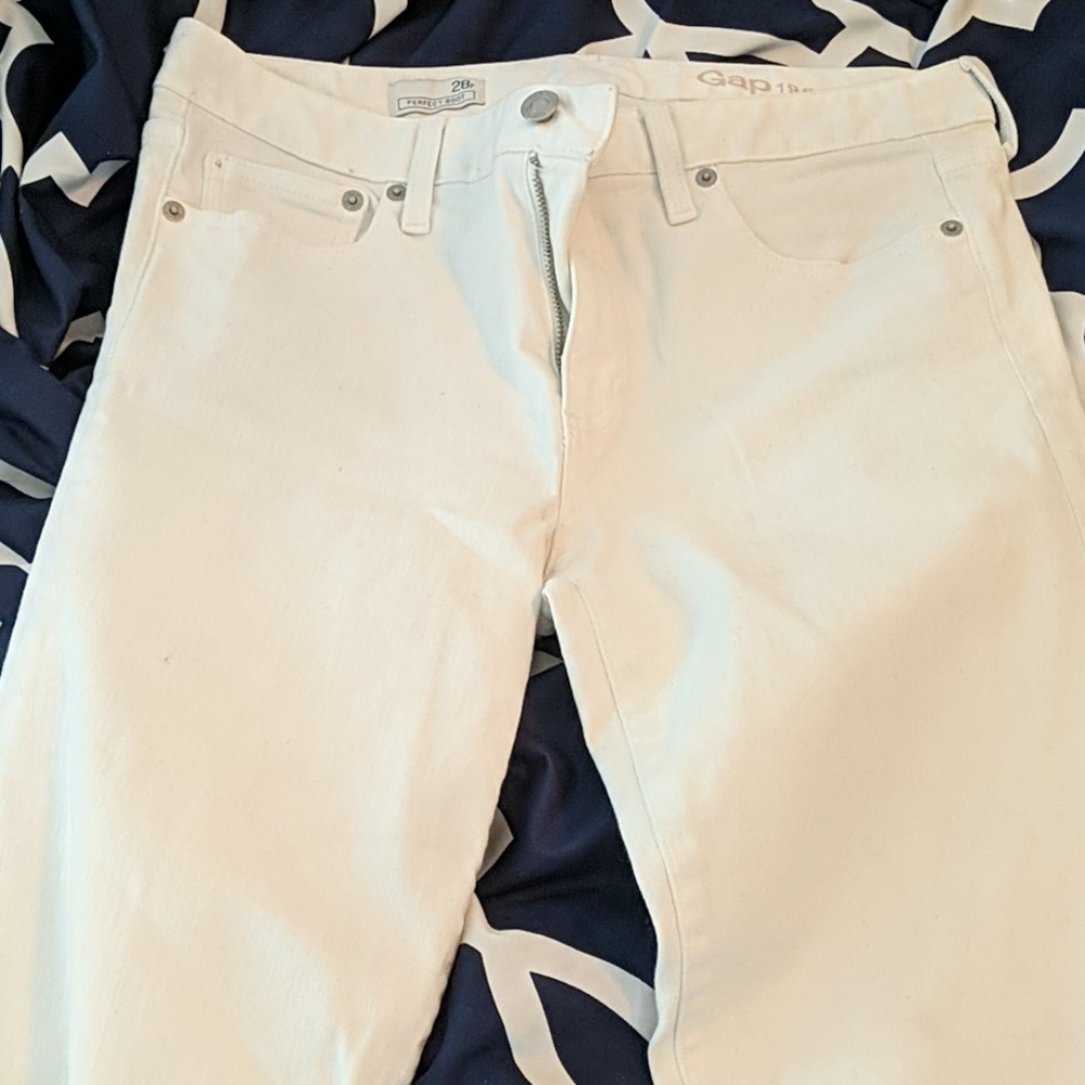 Like new Gap Perfect Boot 28r 28 regular white